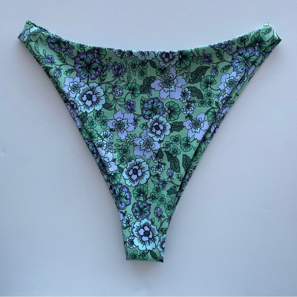 Skatie Kelly Bottom - Cardiff